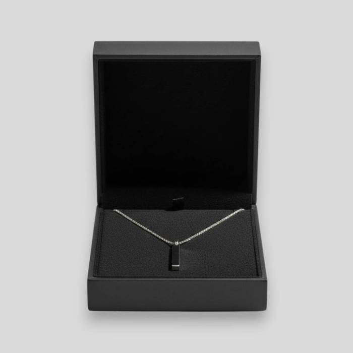 Collana con ciondolo personalizzato