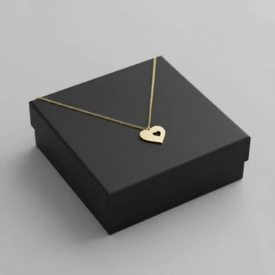 Collana con ciondolo