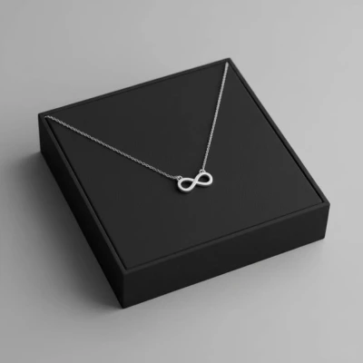 Collana con ciondolo