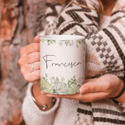 Tazza con motivo a foglie e nome