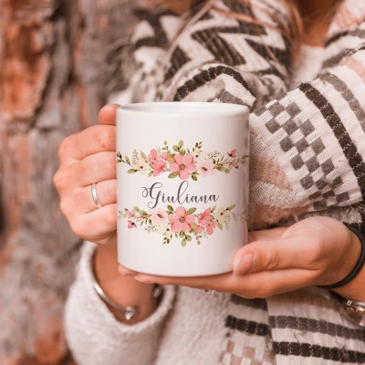 Tazza con fiori e nomi