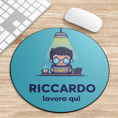 Tappetino per mouse rotondo personalizzato per un ragazzo diligente