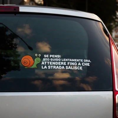 Adesivo Divertente con una Lumaca