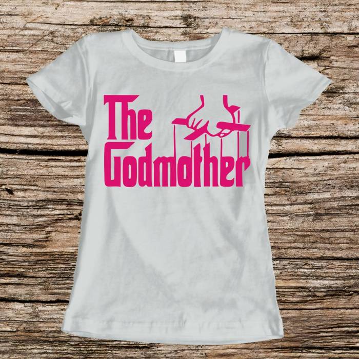 Maglietta personalizzata per l’addio al nubilato – The Godmother