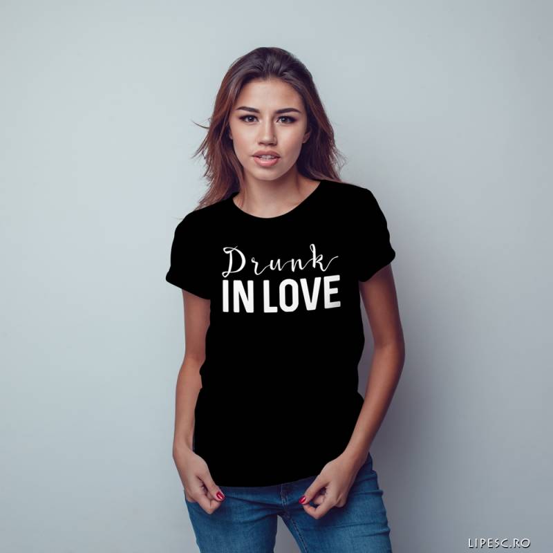 Maglietta personalizzata per l’addio al nubilato – Drunk in Love