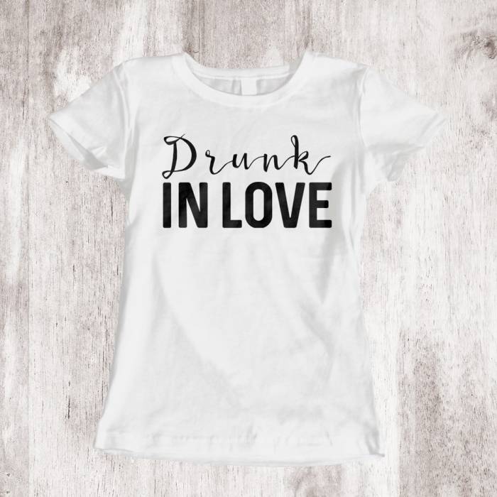 Maglietta personalizzata per l’addio al nubilato – Drunk in Love