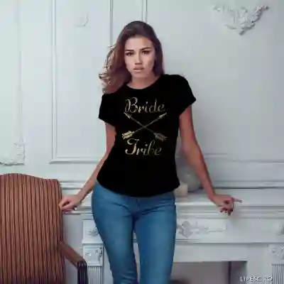 Maglietta personalizzata per l’addio al nubilato – Bride Tribe