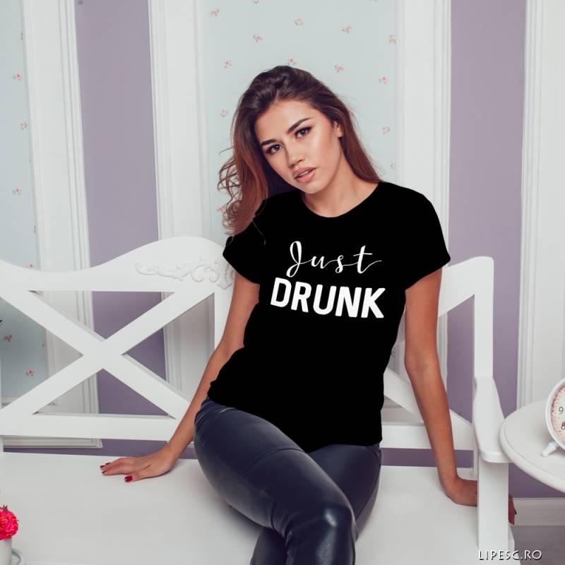 Maglietta personalizzata per l’addio al nubilato – Just Drunk
