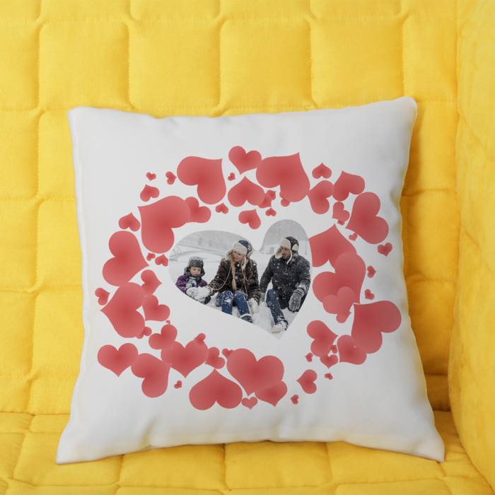 Cuscino personalizzato con cuoricini